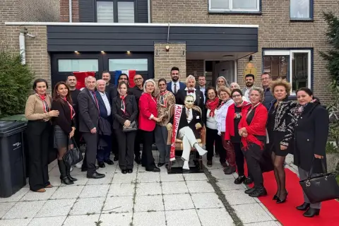 Hollanda Atatürk Evi'nde coşkulu 29 Ekim: Fuat İnan konseri