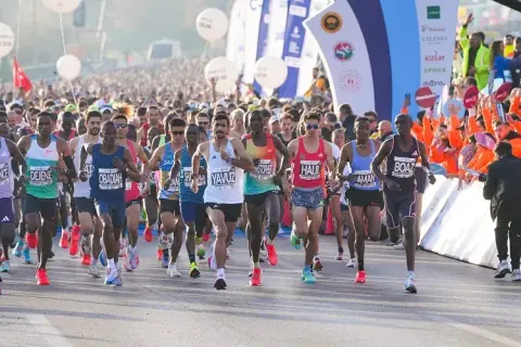 48. İstanbul Maratonu: Şampiyonlar Aderra ve Debela tekrar start alacak