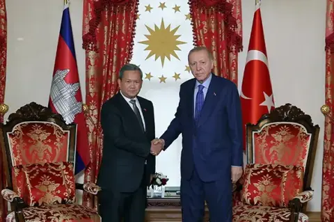 Kamboçya Başbakanı Dolmabahçe’de