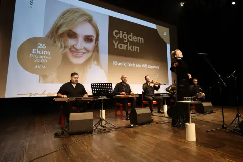 Çiğdem Yarkın Sakarya'da klasik Türk müziği ziyafeti verdi
