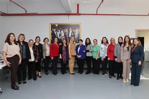 Nilüfer'de kadın muhtarlar bir araya geldi: 26 Ekim kutlandı
