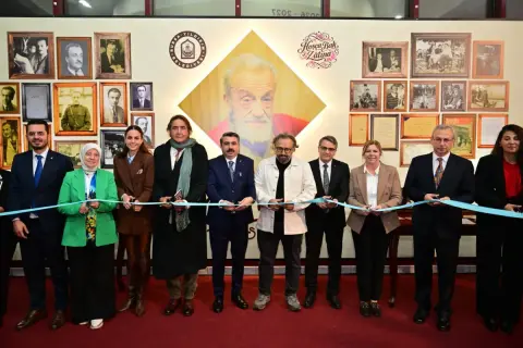 Yıldırım'da Kültür Sanat Sezonu 'Hoşça Bak Zatına' Temasıyla Açıldı