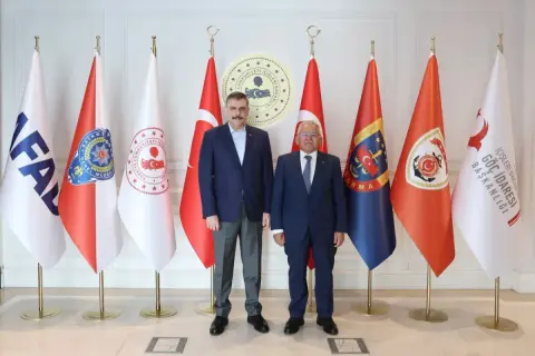 Büyükkılıç, İçişleri Bakanı Çiftçi'yi ziyaret etti