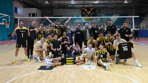 Konya Bld. 5. galibiyetle liderlikte