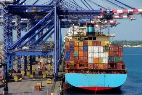 Türkiye ihracatta rekor kırdı: Açık %25,8 küçüldü