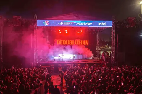 Dedublüman Ankara'da konseriyle gençleri buluştu
