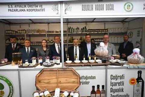 21. Ayvalık Zeytin Festivali Açıldı: Kortejle Renkli Başlangıç