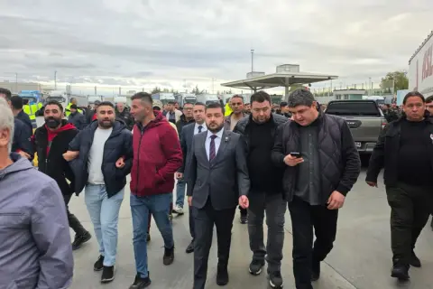 Kapıkule'de TIR şoförlerine hizmet pasaportu çağrısı