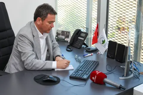 Başkan Aydın çağrı merkezine oturdu: Vatandaş şaşkınlığına döndü