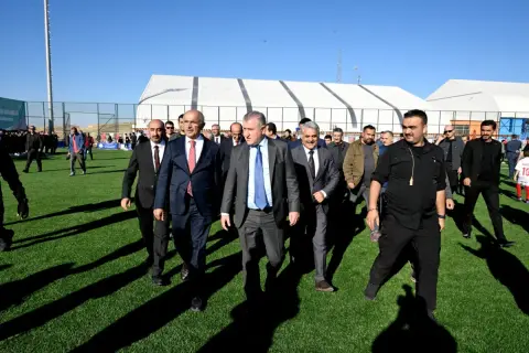 Bakan Bak Malatya'daki dev spor kompleksine 'tam not' verdi