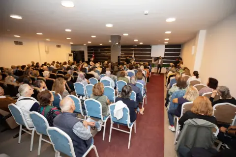 Narlıdere'de 3. Yaş Üniversitesi'ne başlangıç