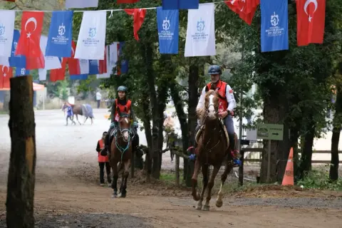 Kocaeli'de uluslararası atlı dayanıklılık yarışları