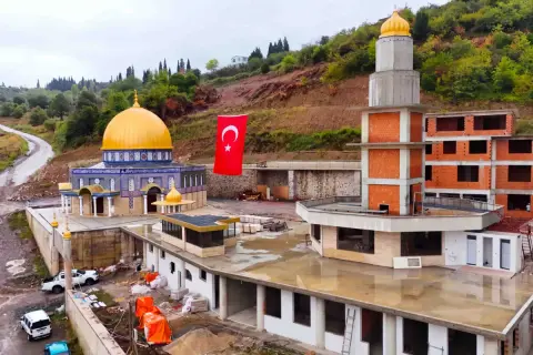 Karamürsel'de Aksa Camii'ye Büyükşehir Desteği
