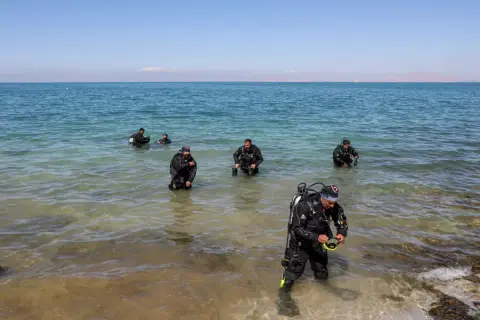 Su altı arama kurtarma ekibi görev başında