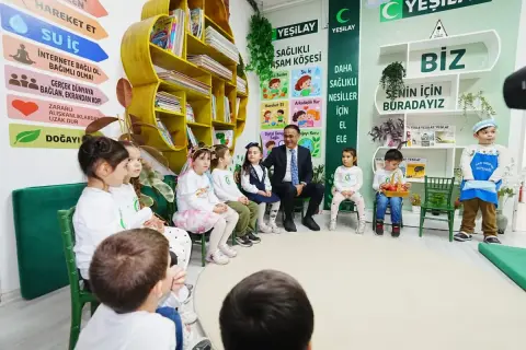 İzmir okullarında Yeşilay köşeleri: Çocuklar sağlıklı yaşam öğreniyor