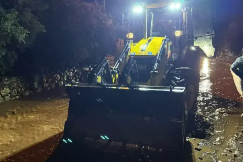 Antalya'da sel felaketi: Ekipler gece boyu müdahale etti
