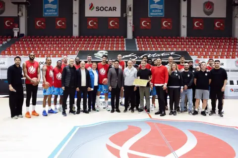 Başkan Acar, Petkimspor'da Efes maçı öncesi motive etti