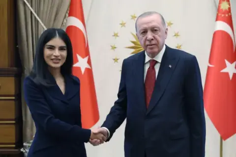 Erdoğan, Özbekistan Başkanlık İdaresi Başkanı'nı kabul etti