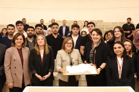 Başkan Şahin mimar adaylarına: "Dünyaya hazırlanın"