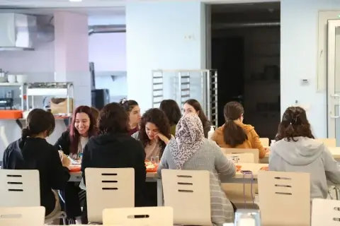 İBB'den öğrencilere 3 milyar TL'lik dev destek paketi