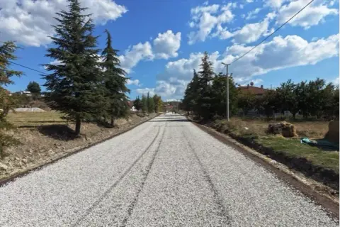 Denizli'de yıllardır beklenen 3,5 km yol hizmete açıldı