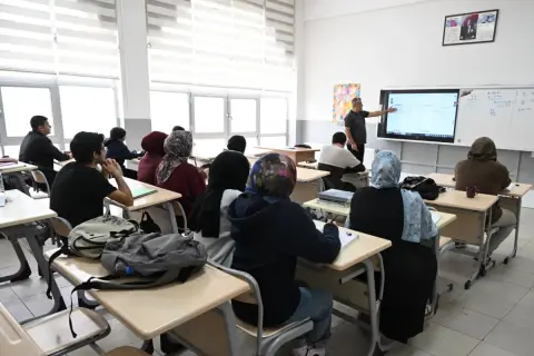 Malatya'da 200 öğrenci belediye desteğiyle üniversiteye hazırlanıyor
