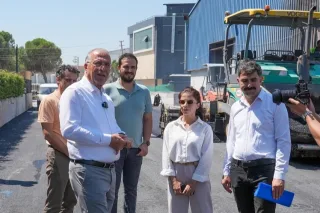 İzmir Gaziemir’de asfaltlama atağı
