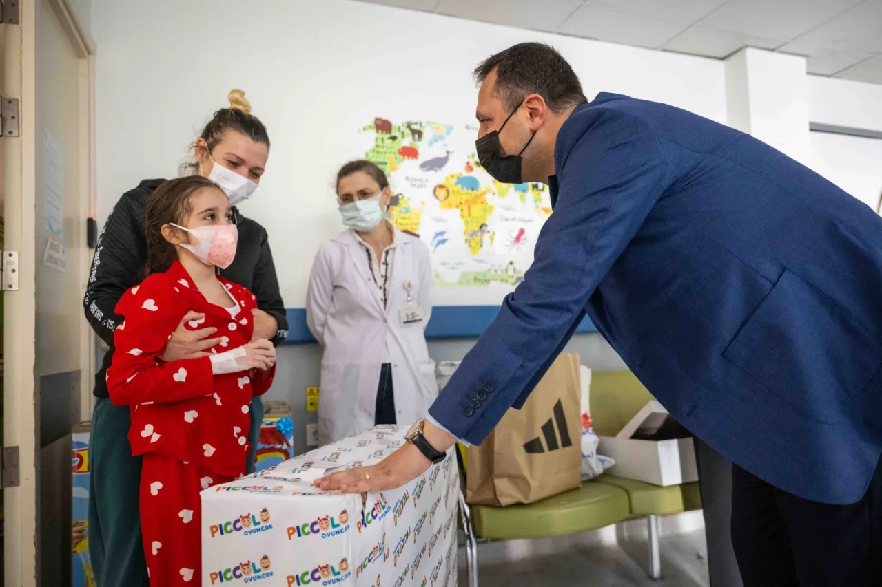 Bornova’da minik kalplere dayanışma desteği