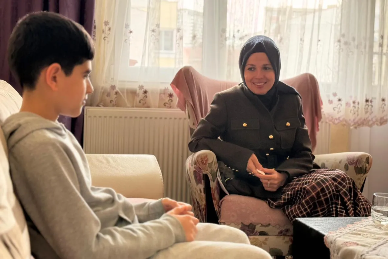 Bilecik Valisi eşi Zeynep Sözer’den anlamlı hane ziyareti