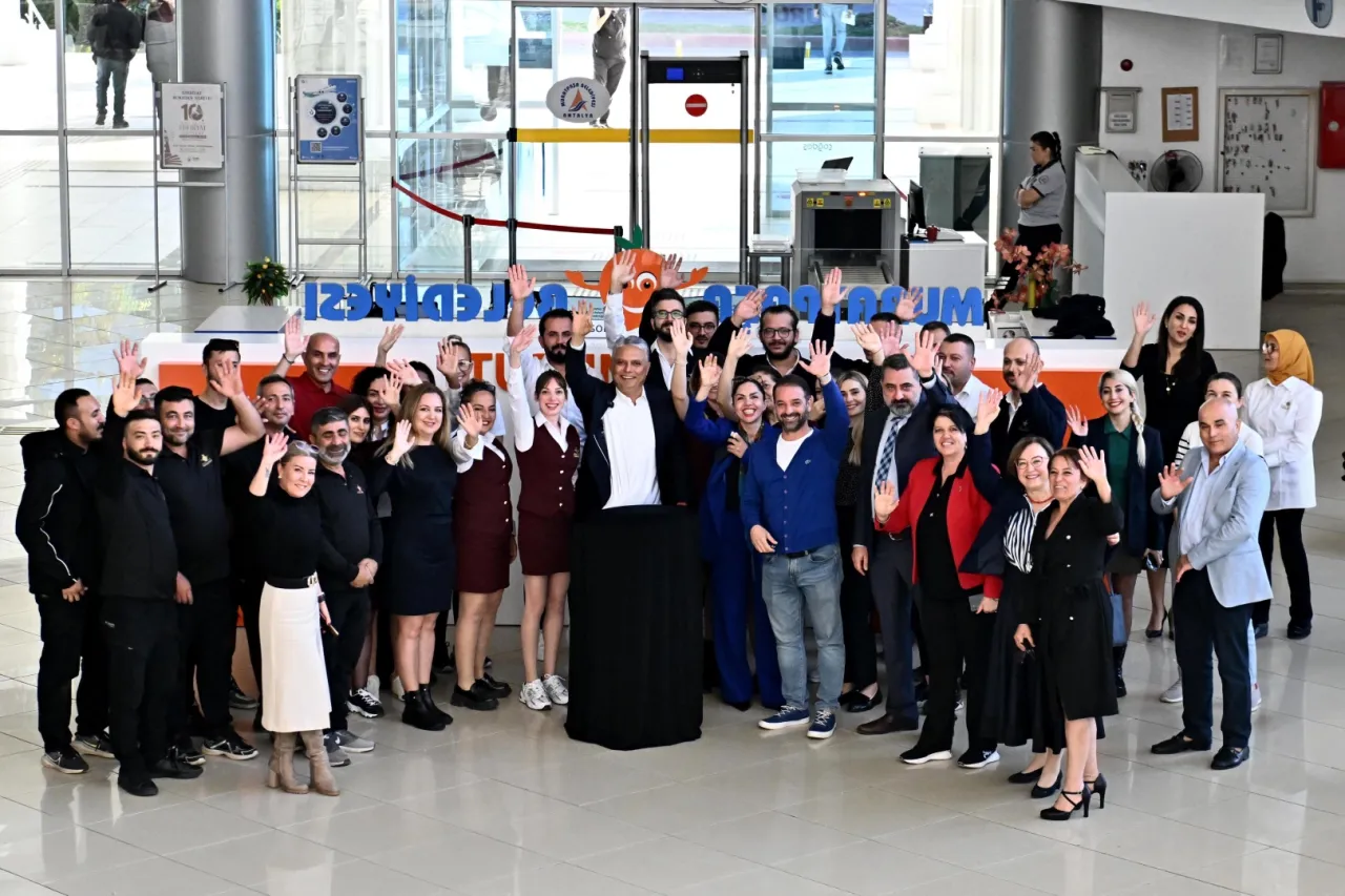 Antalya'da 'Turunç Masa' 11 bin 323 başvuruyu çözdü