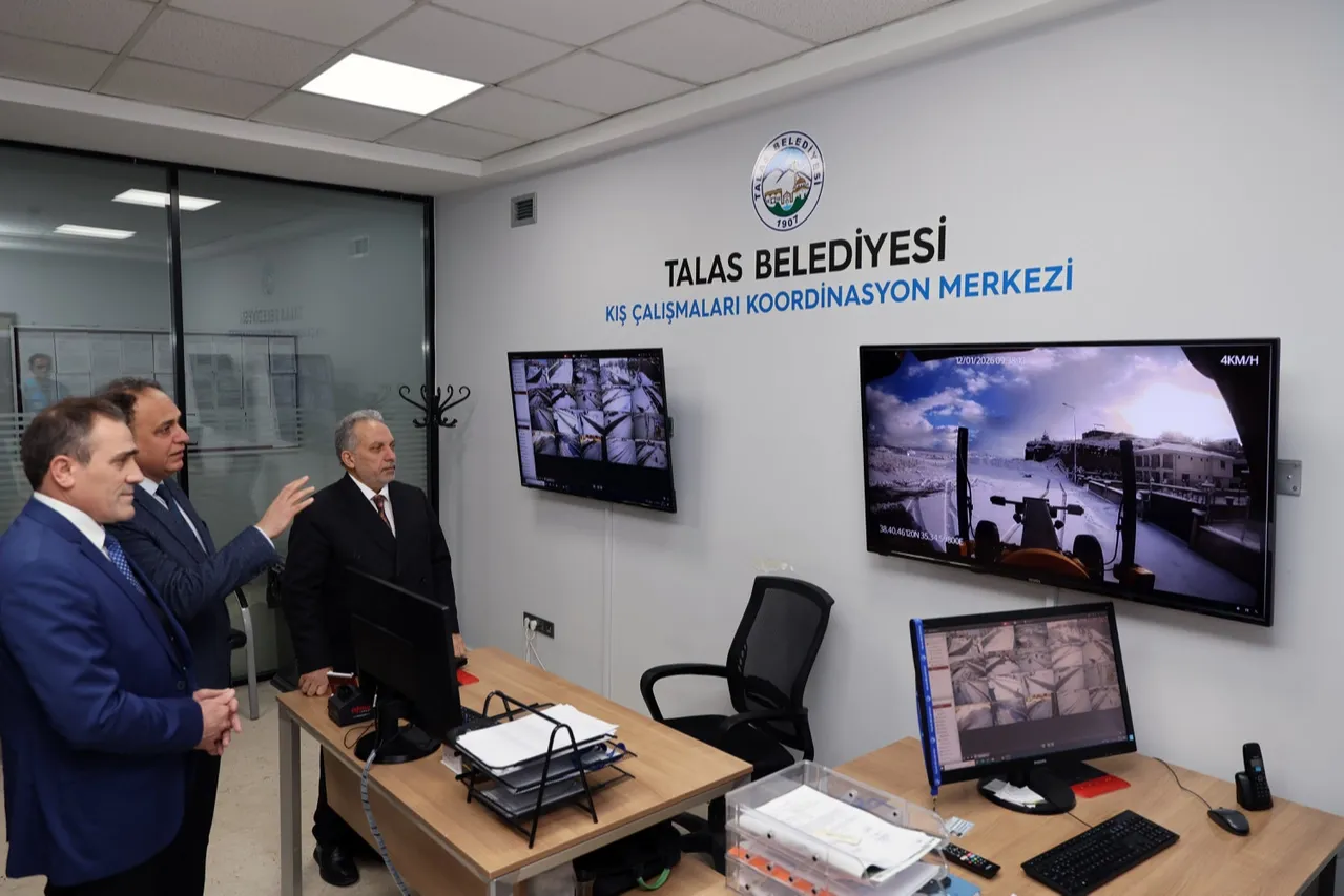 Kayseri Talas'ta kış çalışmalarına teknolojik takip