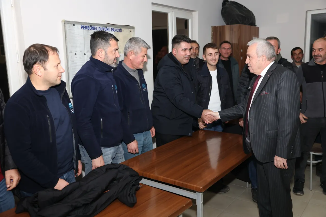 Bursa Nilüfer'de Başkan Şadi Özdemir’den karla mücadele ekiplerine teşekkür