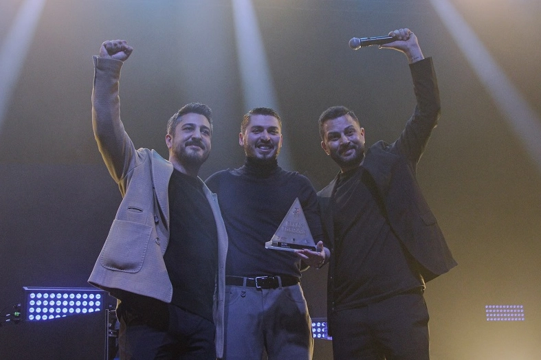 Blok3 Avrupa'da zirvede... Breakthrough Award alan ilk Türk sanatçı oldu