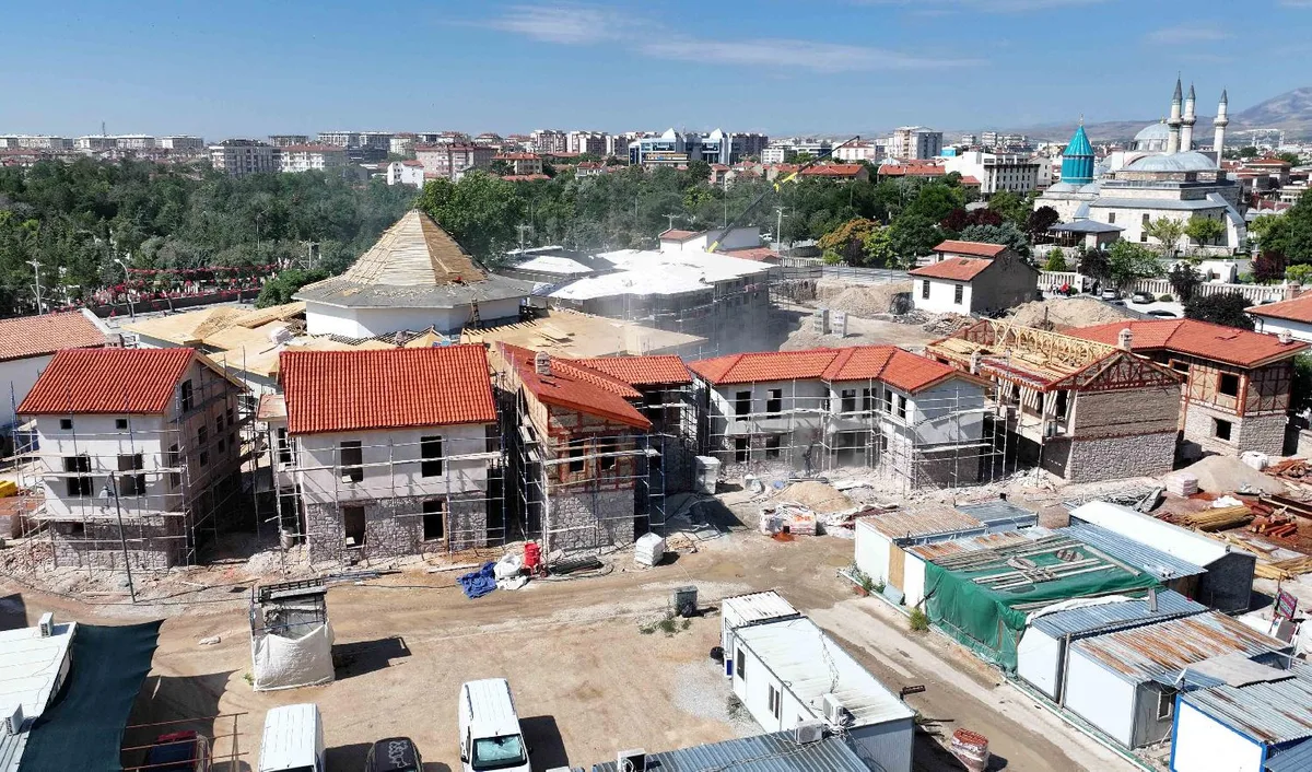 MEVLANA TÜRBESİ ÇEVRESİNDE TARİH YENİDEN YÜKSELİYOR