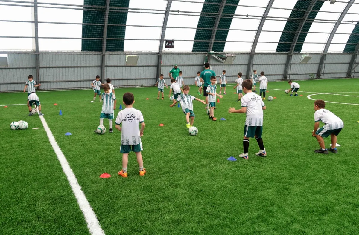 YAZ SPOR OKULLARI KAPILARINI AÇTI