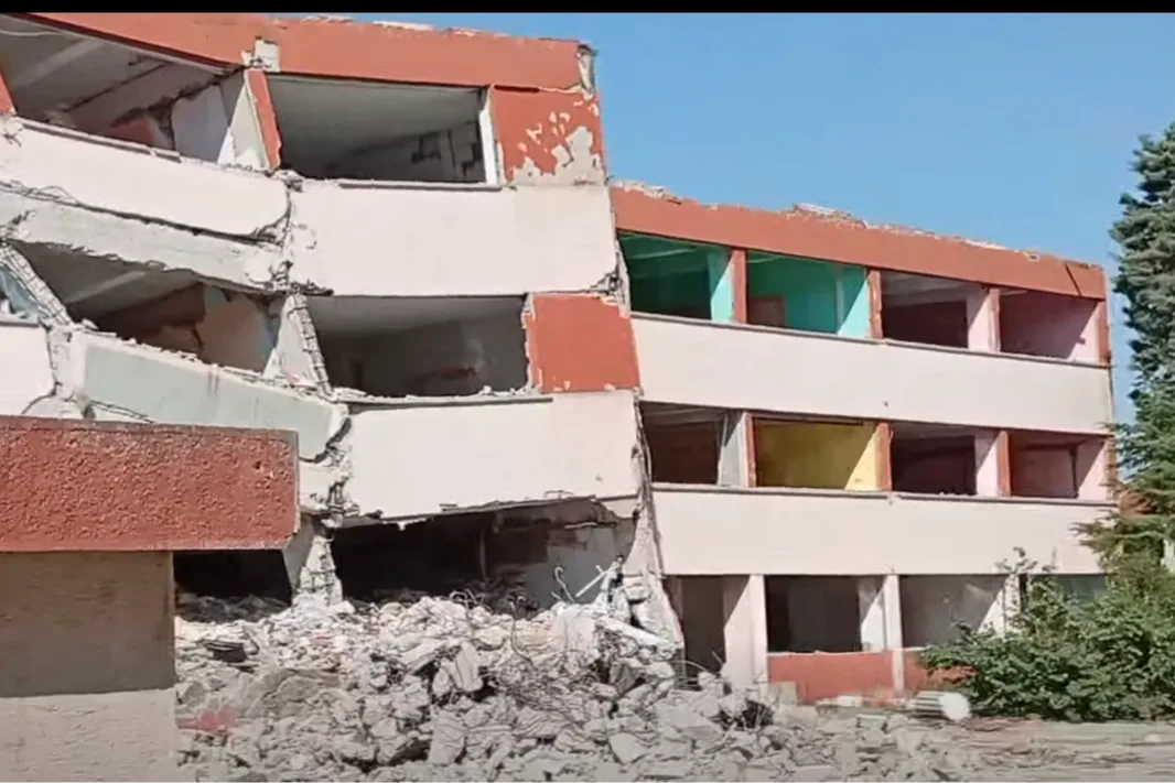 Edirne Keşan'da yıkım tamamlandı... Gözler yeni okulun yapımında