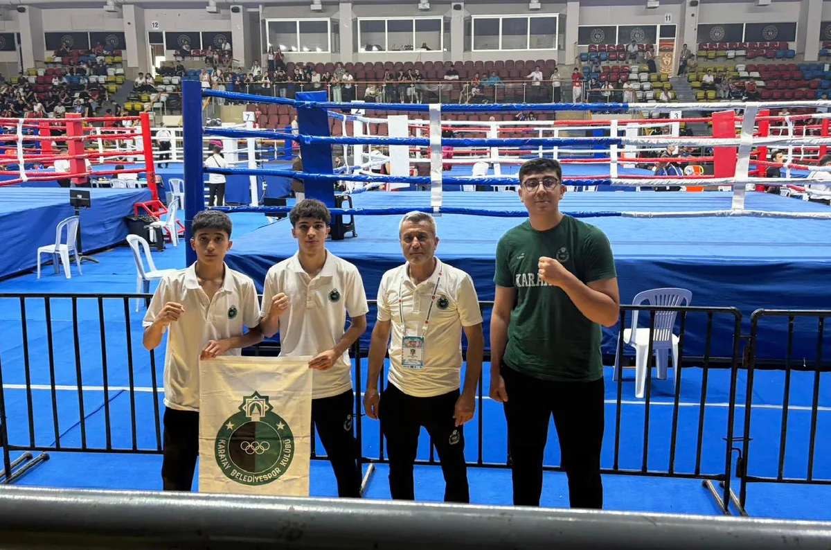 TÜRKİYE KICK BOKS ŞAMPİYONASI’NDA KARATAY’DAN ÇİFTE BAŞARI