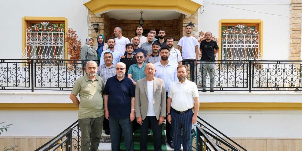 Kavuş, bağımlılıkla mücadele eden gençleri ziyaret etti