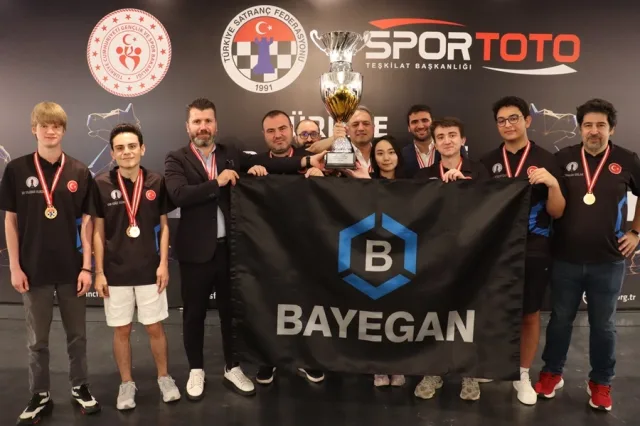 BAYEGAN Pendik Satranç'tan üst üste üçüncü şampiyonluk