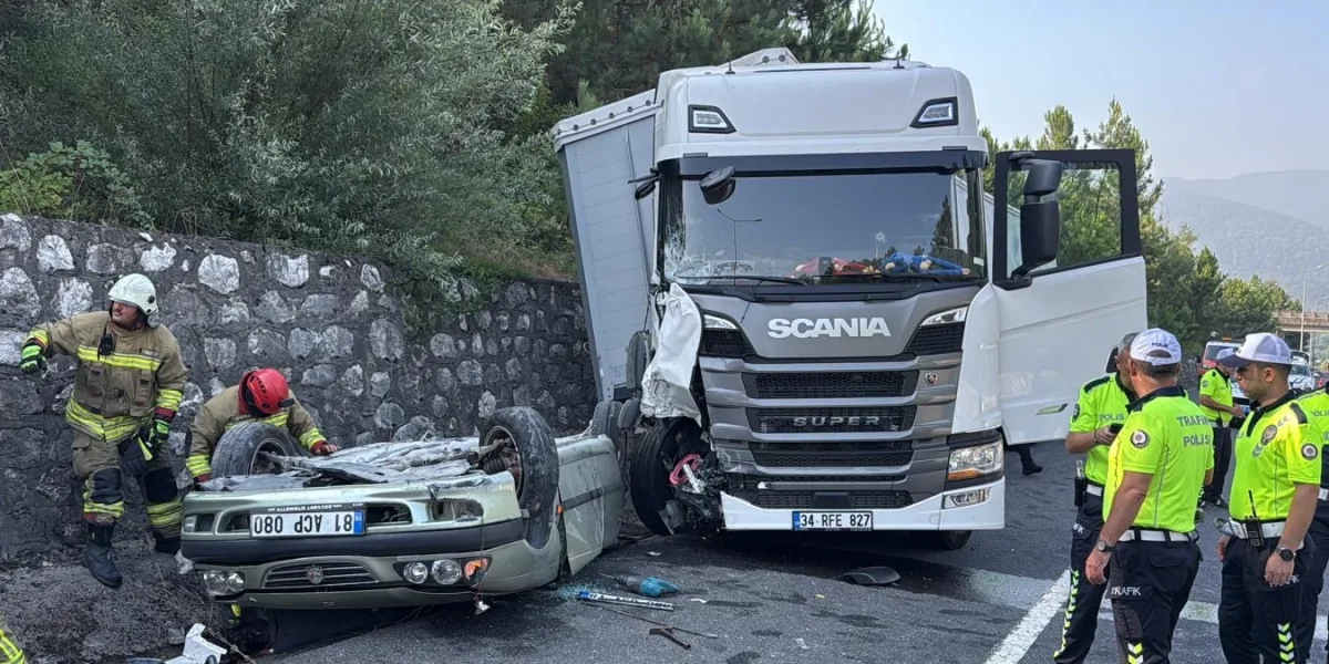 Düzce’de otomobil ile tır çarpıştı: 1 ölü
