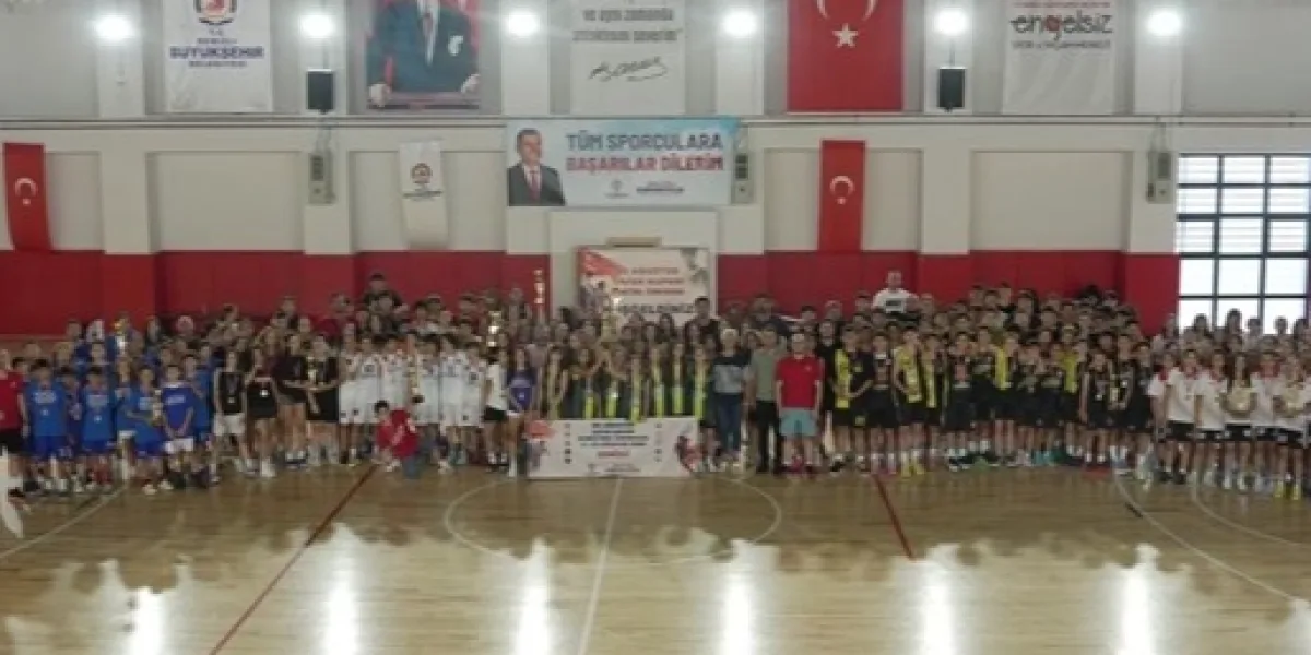 Ege’nin genç sporcuları Denizli’de buluştu