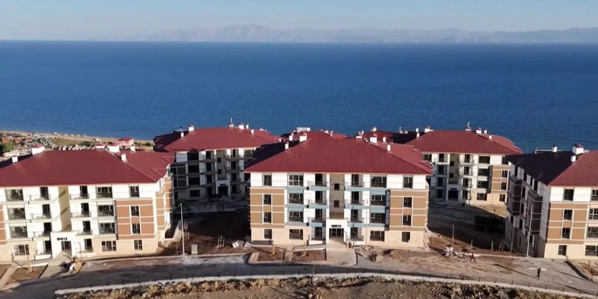 Ahıska Türklerine kalıcı yuvalar teslim ediliyor