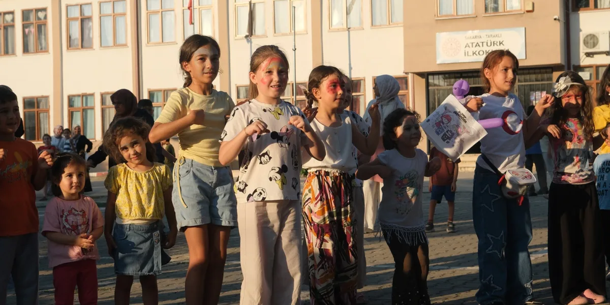 Sakarya Taraklı'da çocuklarla 'Gezgin' buluşma