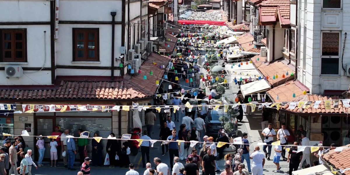 Konya’da 'Tarihi Çarşılar Alışveriş Günleri' başladı