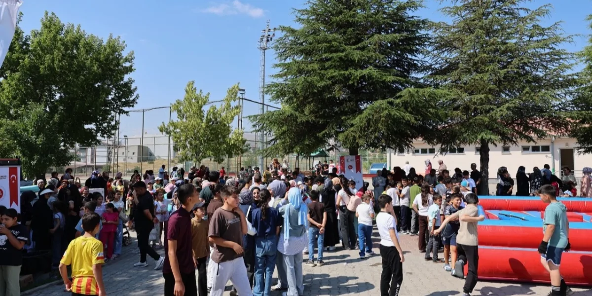 Kayseri Büyükşehir'in yaz Kur'an Kursu'na anlamlı final