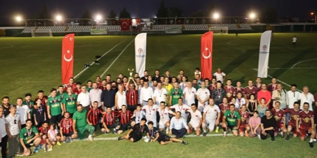 Denizli Büyükşehir’de kupalar sahiplerini buldu
