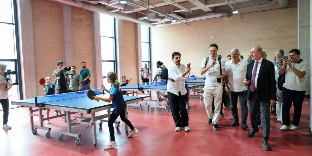 Sporun merkezinde yaz spor okulları sona erdi
