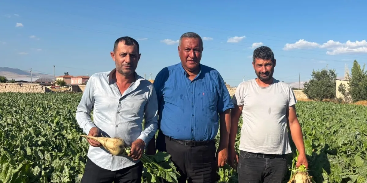 Ömer Fethi Gürer pancar üreticilerinden beklentilerini dinledi