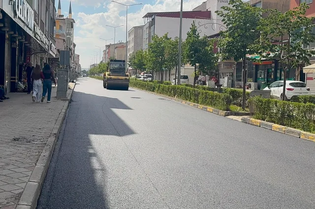 Ağrı Caddesi modern yüzüne kavuştu