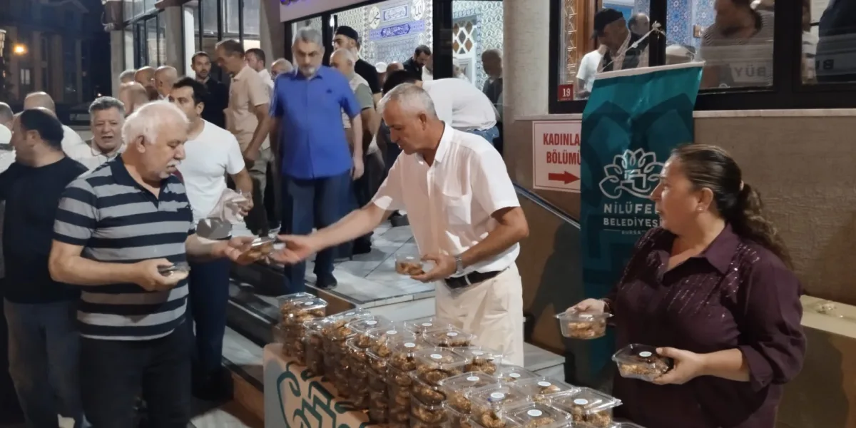 Bursa Nilüfer'den kandil simidi ikramı